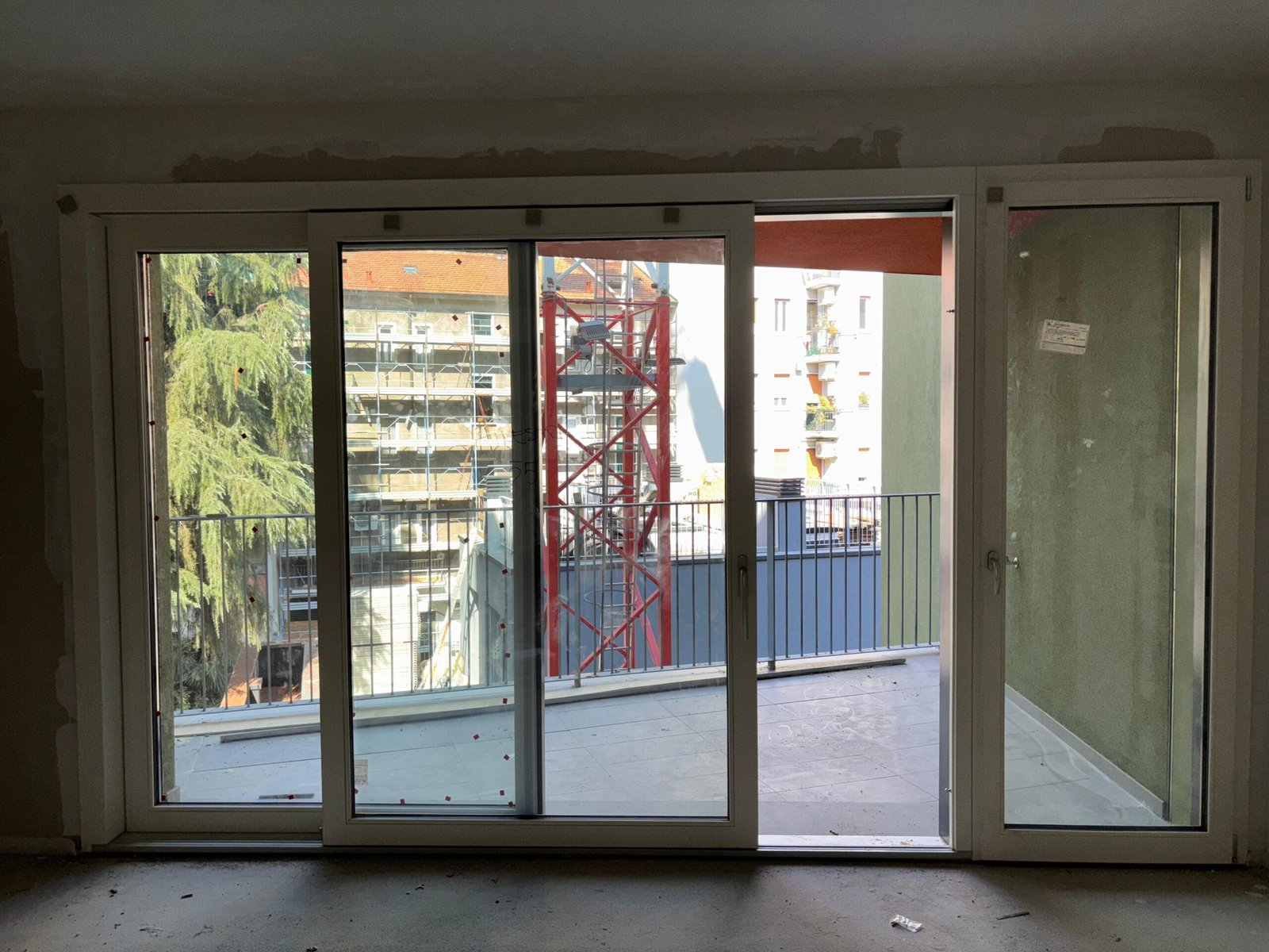 Montaggio serramenti su misura SDPosa a Milano